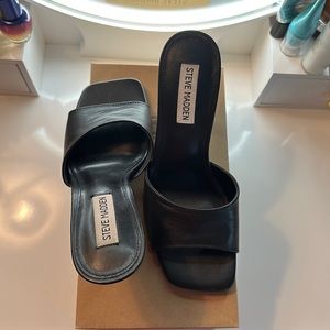 Steve Madden heel